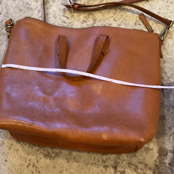 Madewell Zip Transport Tote in English Saddle - Picture 7 of 9